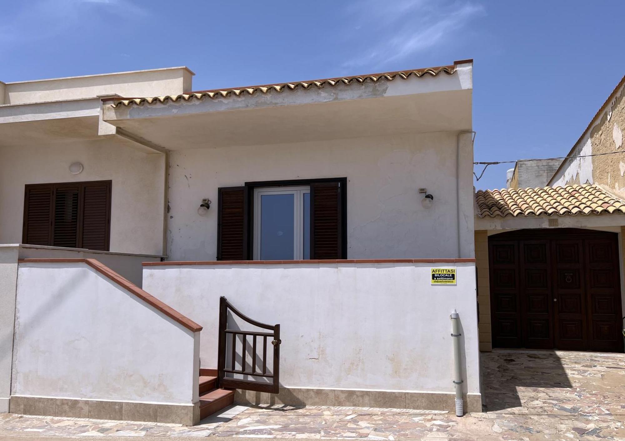 Frontemare Apartment Tre Fontane Exterior photo