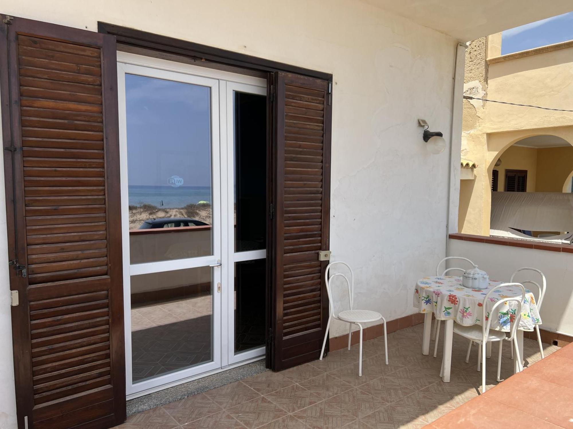 Frontemare Apartment Tre Fontane Exterior photo